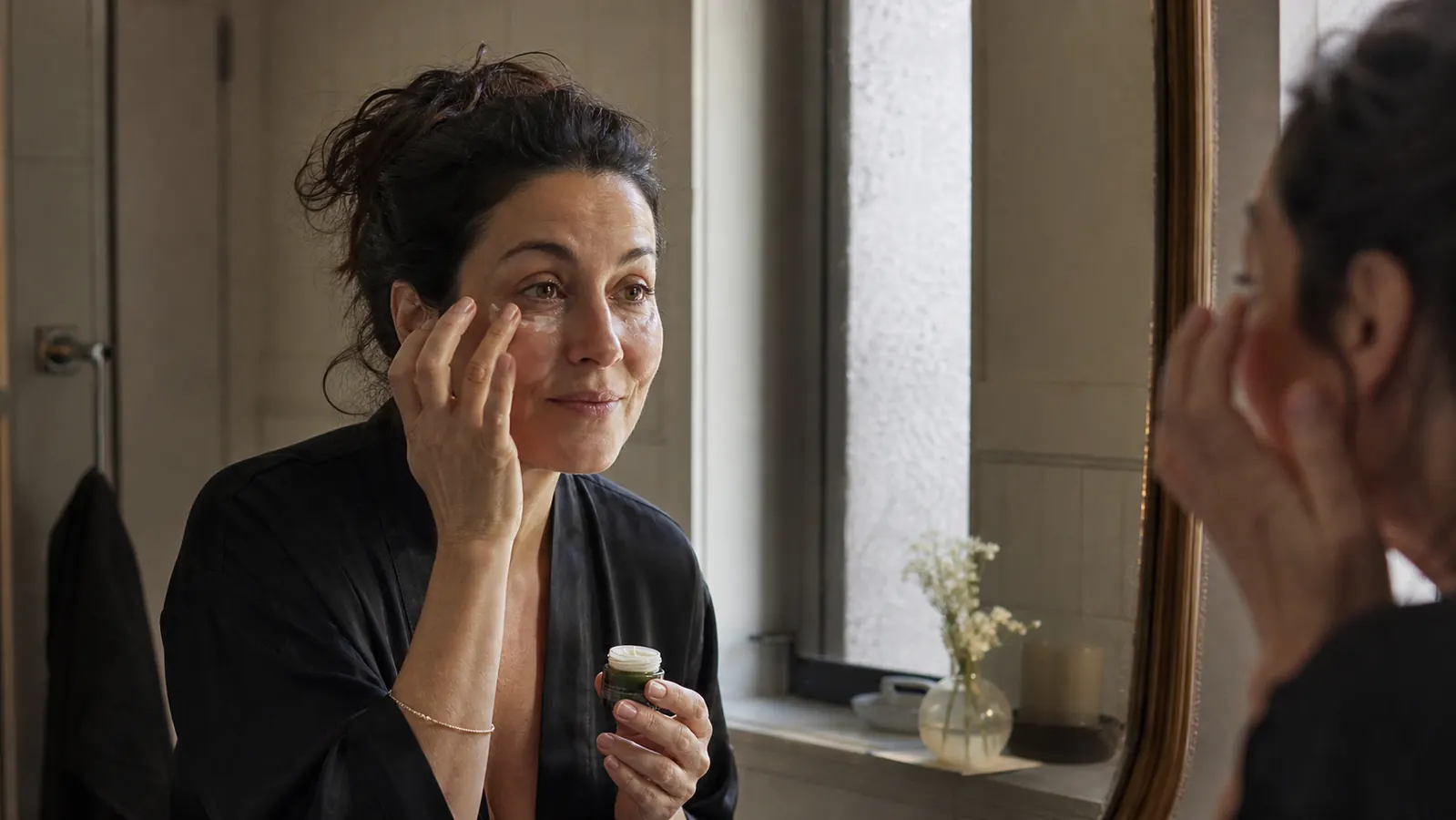 10 Reasons an Eye Cream Reduces Puffiness and Dark Circles